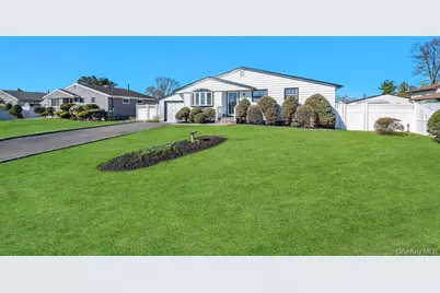 18 W 14th Street, Deer Park, NY 11729 - Photo 2