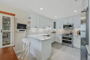 2840 Nicole Ct, Oceanside, NY 11572 - Photo 8