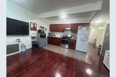 102-03 Jamaica Avenue, Richmond Hill, NY 11418 - Photo 8