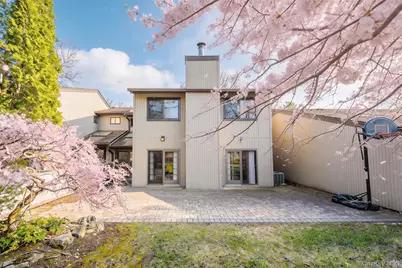 129 Golf View Drive #129, Jericho, NY 11753 - Photo 18