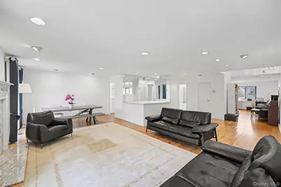 129 Golf View Drive #129, Jericho, NY 11753 - Photo 6