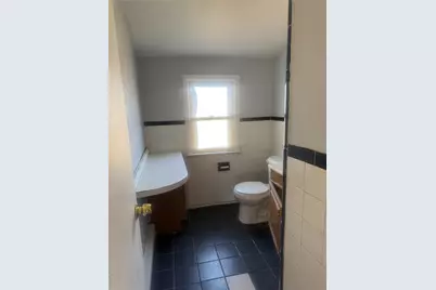 351 E Meadow Avenue, East Meadow, NY 11554 - Photo 10