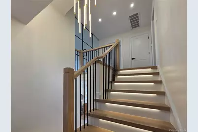 208 Wetherill Road, Garden City, NY 11530 - Photo 32