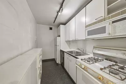 77 W 55th Street #15G, New York, NY 10019 - Photo 18