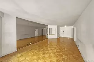 77 W 55th St, New York, NY 10019 - Photo 12