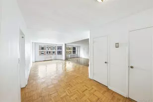 77 W 55th St, New York, NY 10019 - Photo 8