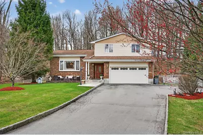 449 W Mombasha Road, Monroe, NY 10950 - Photo 1