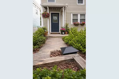 158 N Clinton Street, Poughkeepsie, NY 12601 - Photo 2