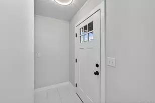 111 Cedar Ave, New Windsor, NY 12553 - Photo 6