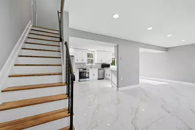 10 Curlin Lane, Saint James, NY 11780 - Photo 2