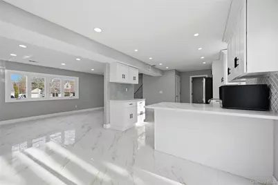 10 Curlin Lane, Saint James, NY 11780 - Photo 6