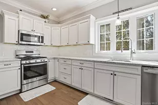 19 Lillian Rd, Mahopac, NY 10541 - Photo 16