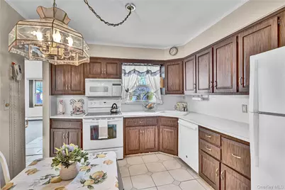 70 Martin Road N, Bethpage, NY 11714 - Photo 12