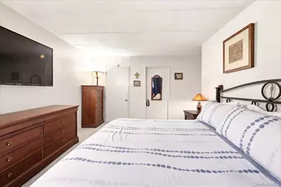 540 Ellsworth Avenue #D2, Bronx, NY 10465 - Photo 4