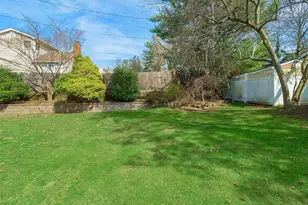 1 Deusenberg Dr, East Norwich, NY 11732 - Photo 30