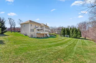 2 Holly Cres, Hopewell Junction, NY 12533 - Photo 2