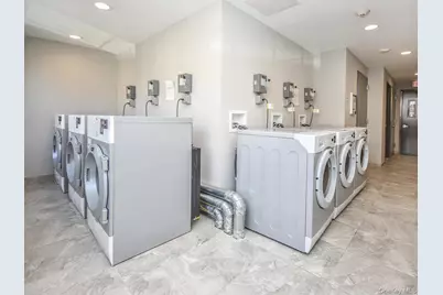 400 Carney Street #604, Glen Cove, NY 11542 - Photo 10