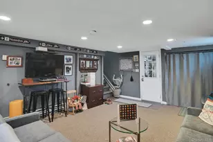 44 McCulloch Dr, Dix Hills, NY 11746 - Photo 40