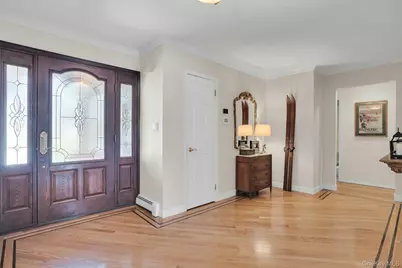 44 McCulloch Drive, Dix Hills, NY 11746 - Photo 8