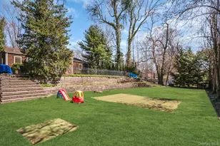 44 McCulloch Dr, Dix Hills, NY 11746 - Photo 48