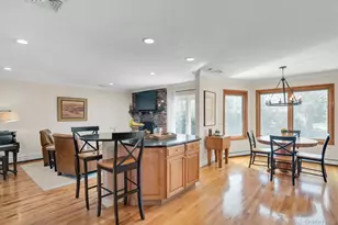 44 McCulloch Dr, Dix Hills, NY 11746 - Photo 28