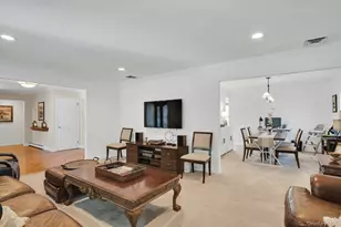 44 McCulloch Dr, Dix Hills, NY 11746 - Photo 14