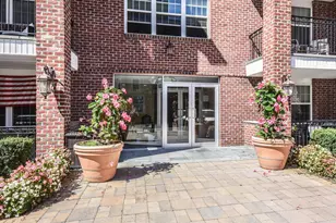 400 Carney St, Glen Cove, NY 11542 - Photo 14