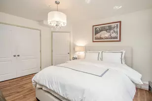 400 Carney St, Glen Cove, NY 11542 - Photo 12