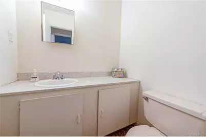 209 Cabot Court S, Saint James, NY 11780 - Photo 12