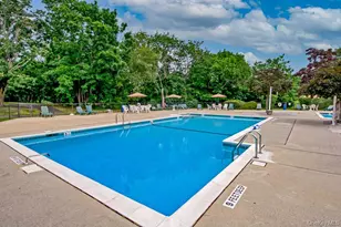 209 Cabot Ct S, Saint James, NY 11780 - Photo 18