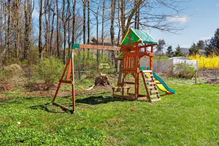 49 Clover Hill Dr, Poughkeepsie, NY 12603 - Photo 24