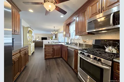 29 Loebel Street, Selden, NY 11784 - Photo 4