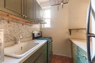 15 E 10th St, New York, NY 10003 - Photo 10