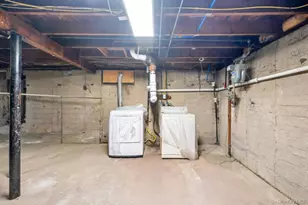 167 Westwood Dr, Brentwood, NY 11717 - Photo 18