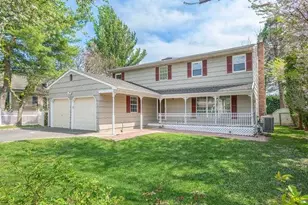 53A Grove St, Glenwood Landing, NY 11547 - Photo 2