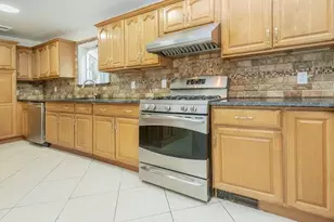 53A Grove St, Glenwood Landing, NY 11547 - Photo 10