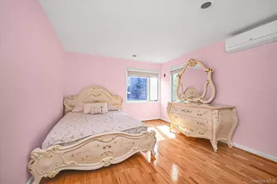 5 Fieldstone Lane, Great Neck, NY 11020 - Photo 14