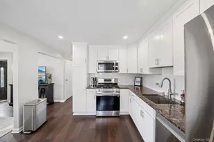 1326 4th St, West Babylon, NY 11704 - Photo 12
