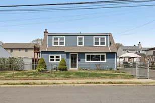 1326 4th St, West Babylon, NY 11704 - Photo 2