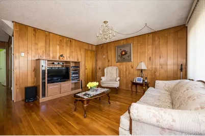 451 Nassau Boulevard, Williston Park, NY 11596 - Photo 4