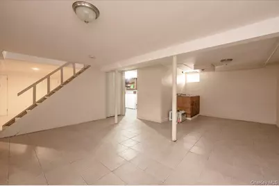 451 Nassau Boulevard, Williston Park, NY 11596 - Photo 18