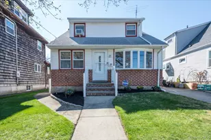 451 Nassau Blvd, Williston Park, NY 11596 - Photo 2