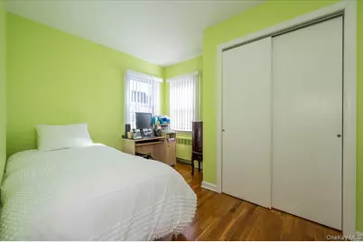 451 Nassau Boulevard, Williston Park, NY 11596 - Photo 12