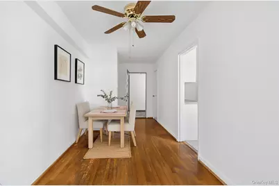 1 Edwards Street #3C, Roslyn Heights, NY 11577 - Photo 4
