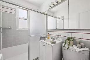 1 Edwards St, Roslyn Heights, NY 11577 - Photo 10