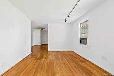 1 Edwards Street #3C, Roslyn Heights, NY 11577 - Photo 6