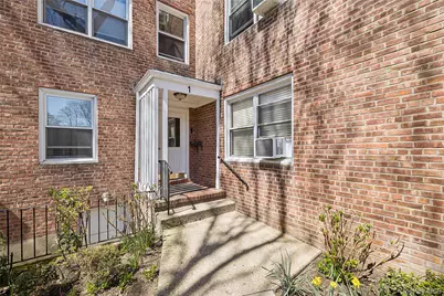 1 Edwards Street #3C, Roslyn Heights, NY 11577 - Photo 2