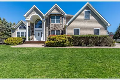 90 Caiola Court, Greenport, NY 11944 - Photo 2