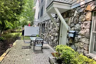 29 Carpenter Ave, Mount Kisco, NY 10549 - Photo 2