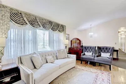 1 Forest Glen Court, Suffern, NY 10901 - Photo 6